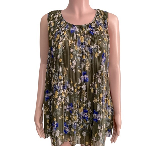 Halogen Floral Pleated Sleeveless Top Olive Green Botanical Print size 1X - Picture 1 of 9
